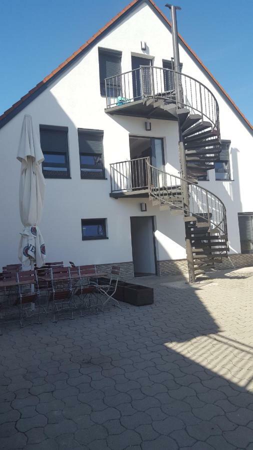 Apartments Zum Bayrisch Pub Weißenhorn Zewnętrze zdjęcie